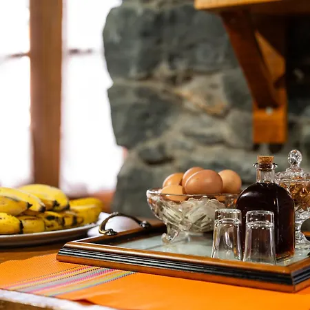 Ferienhaus King's House - Centennial House Ribeira do Raposo