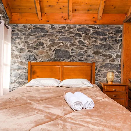 King's House - Centennial House * Ribeira do Raposo