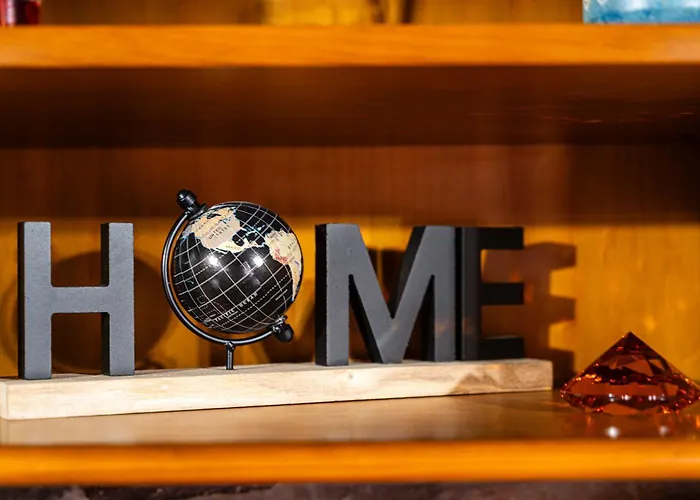 King's House - Centennial House *